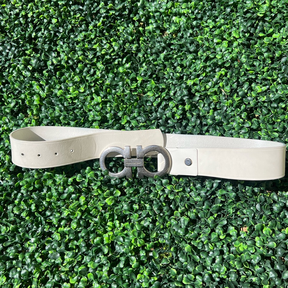 Salvatore Ferragamo Cream Belt with Silver Buckle Fits Men’s Size 28-30
